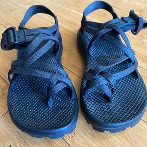 Black Chaco’s in size 7